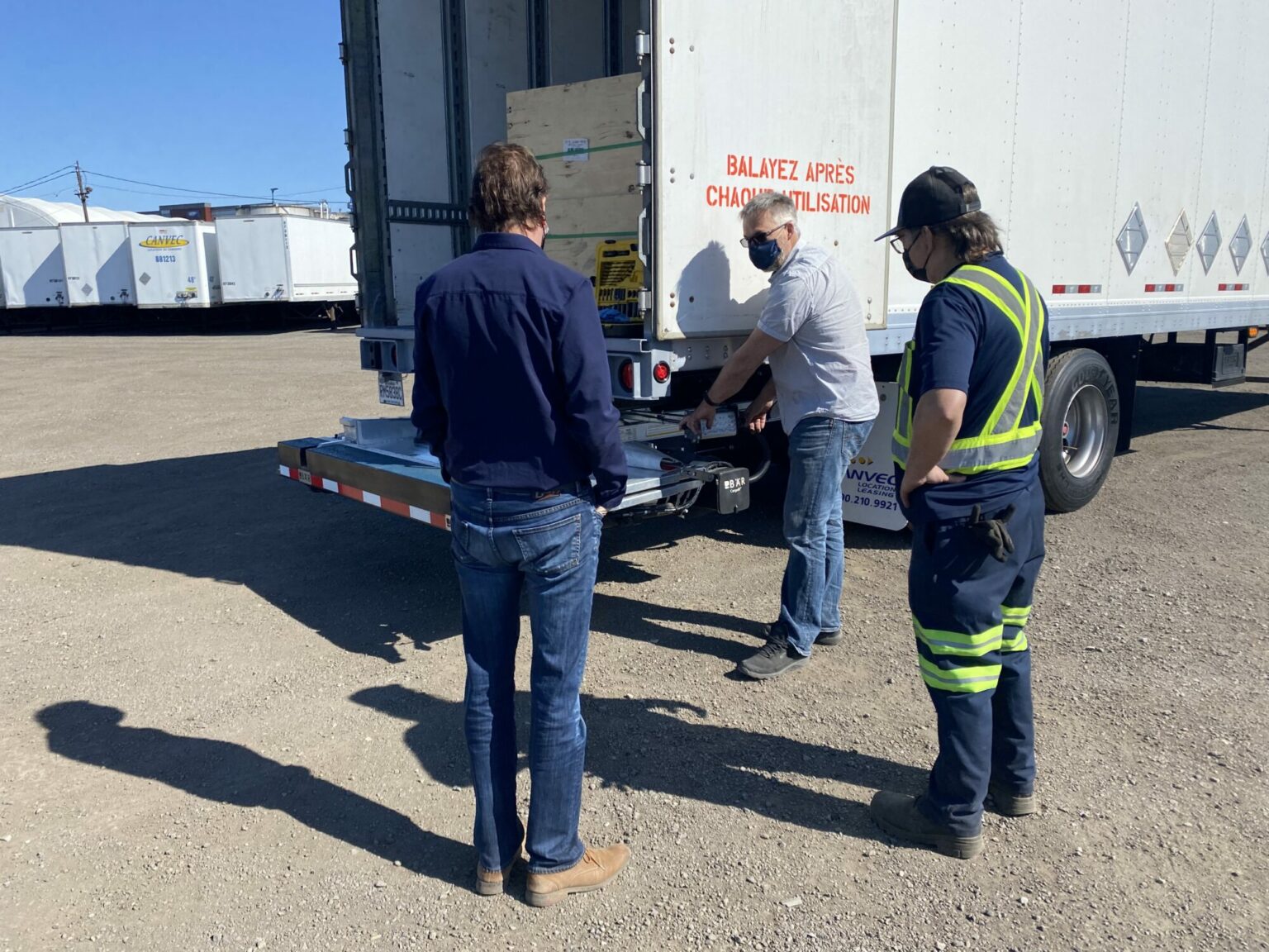 Liftgate/Tailgate Repair near you Truck and Trailer CANVEC