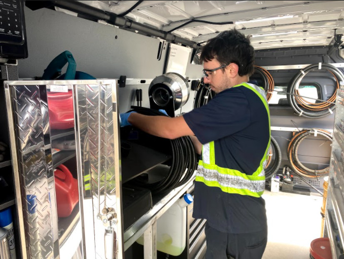 Hydraulic Repair Roadside Assist Mobile Unit 24/7 service CANVEC