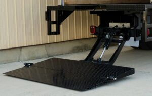 TuckUnder™ liftgates Anthony pour Canvec